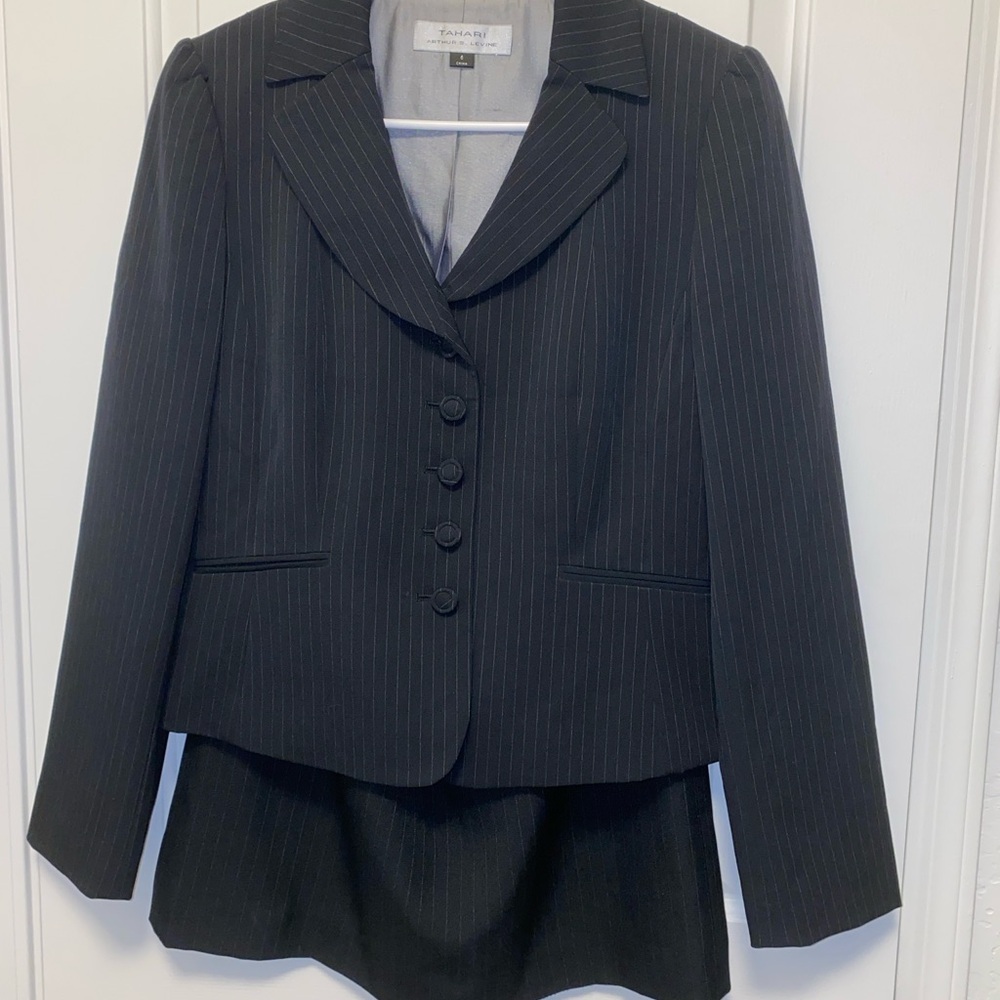 Tahari Black Pinstripe Women's Suit Jacket